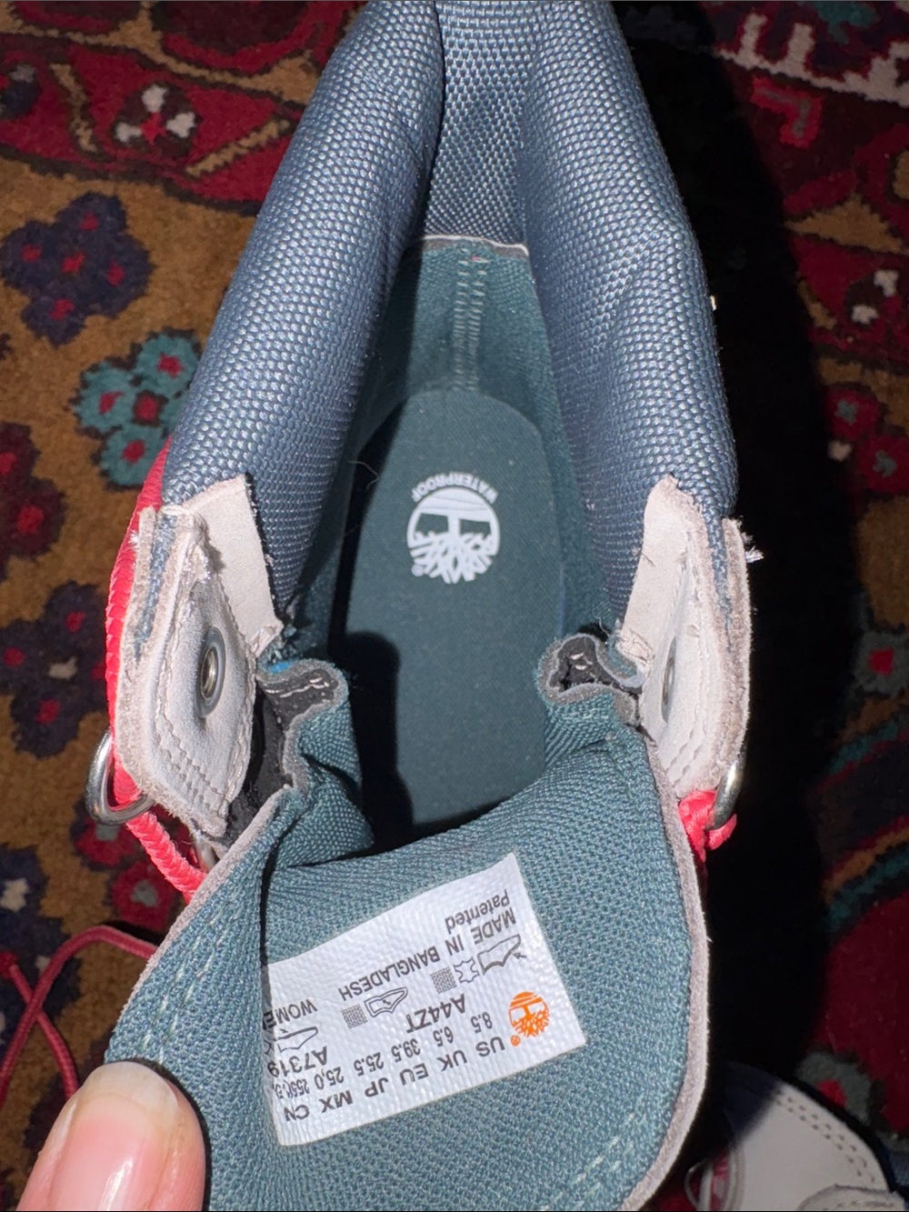 NEW Timberland Women's White and Black Lace-Up Boots with Pink Laces - Picture 2 of 6